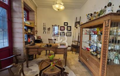 Küçükköy’de Taş Mimarili 6 Oda Kapasiteli Satılık Butik Otel