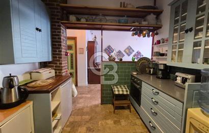 Küçükköy’de Taş Mimarili 6 Oda Kapasiteli Satılık Butik Otel