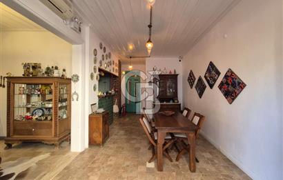 Küçükköy’de Taş Mimarili 6 Oda Kapasiteli Satılık Butik Otel