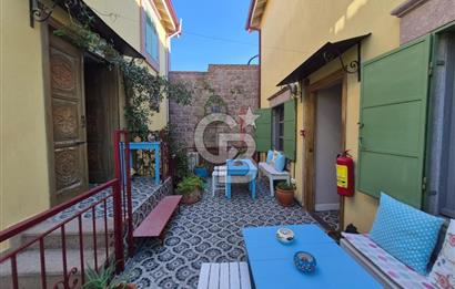 Küçükköy’de Taş Mimarili 6 Oda Kapasiteli Satılık Butik Otel