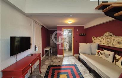 Küçükköy’de Taş Mimarili 6 Oda Kapasiteli Satılık Butik Otel