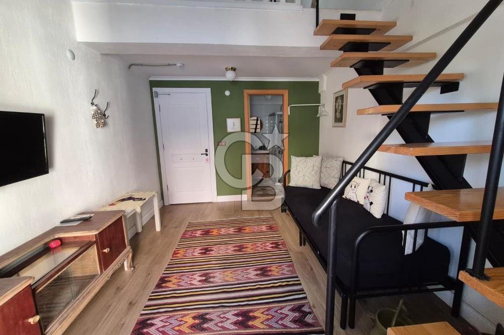 Küçükköy’de Taş Mimarili 6 Oda Kapasiteli Satılık Butik Otel