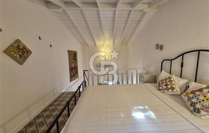 Küçükköy’de Taş Mimarili 6 Oda Kapasiteli Satılık Butik Otel