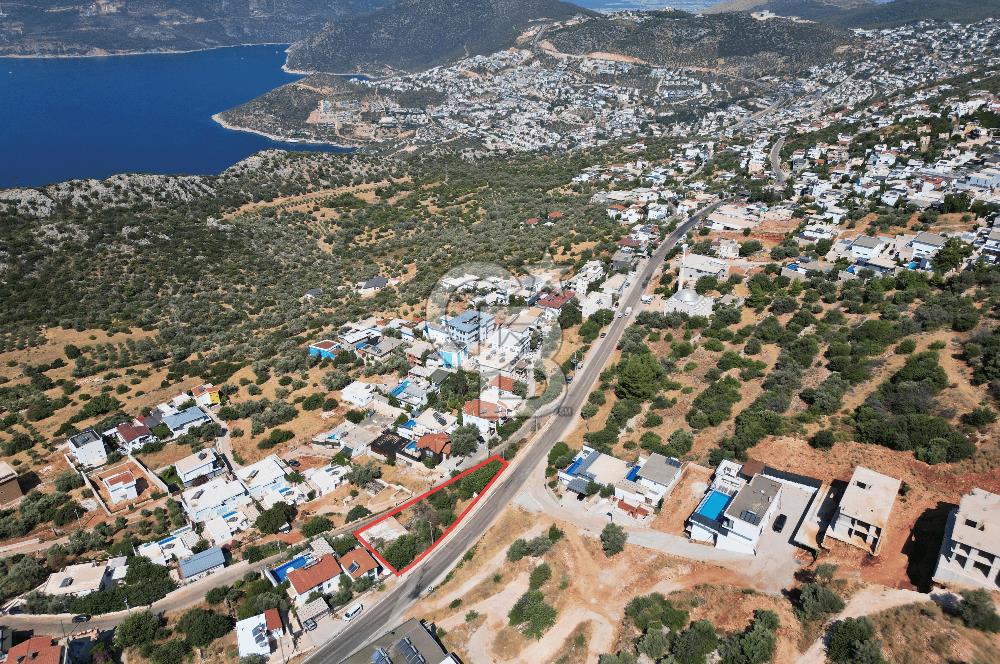 Kaş Bezirgan Villalar Bölgesinde Ana Yola Cepheli