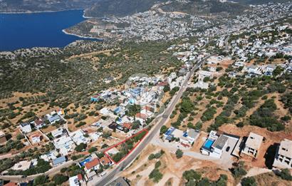 Kaş Bezirgan Villalar Bölgesinde Ana Yola Cepheli