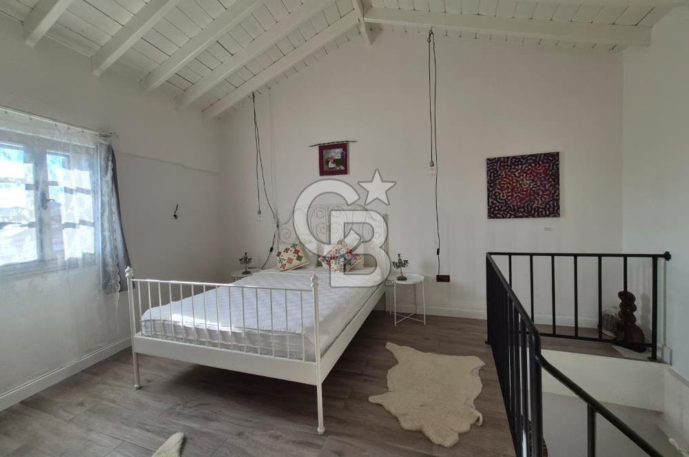 Küçükköy’de Taş Mimarili 6 Oda Kapasiteli Satılık Butik Otel