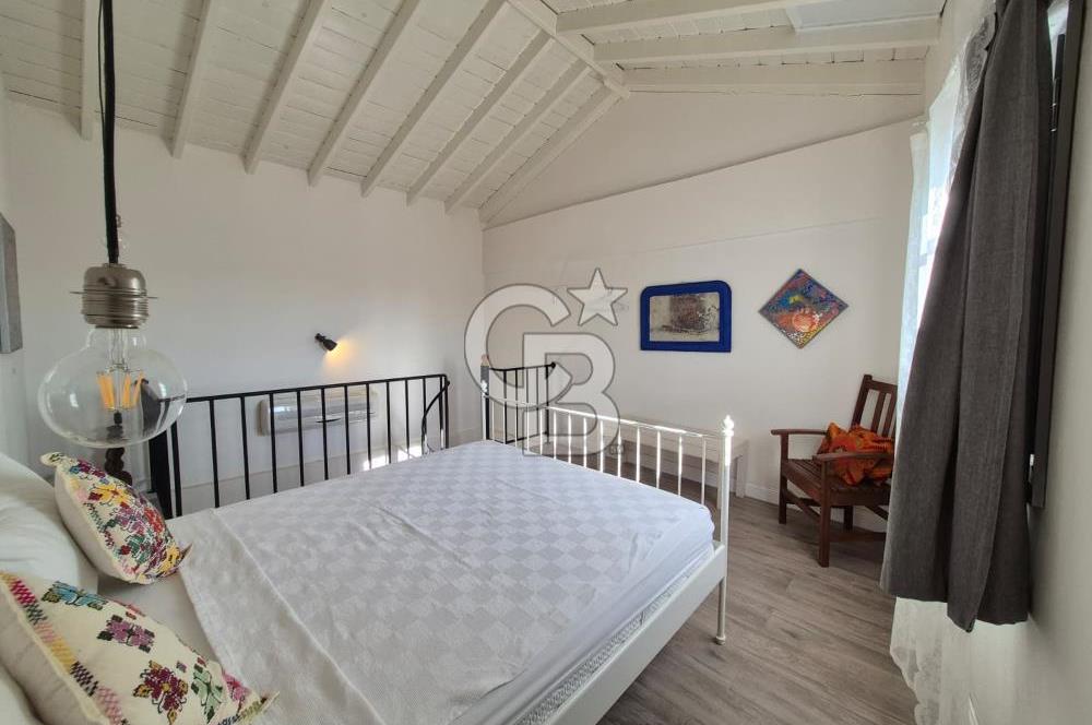Küçükköy’de Taş Mimarili 6 Oda Kapasiteli Satılık Butik Otel