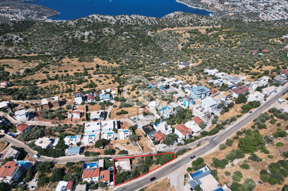 Kaş Bezirgan Villalar Bölgesinde Ana Yola Cepheli