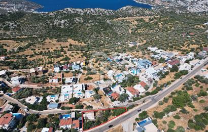 Kaş Bezirgan Villalar Bölgesinde Ana Yola Cepheli