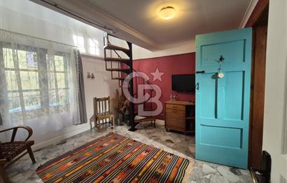 Küçükköy’de Taş Mimarili 6 Oda Kapasiteli Satılık Butik Otel