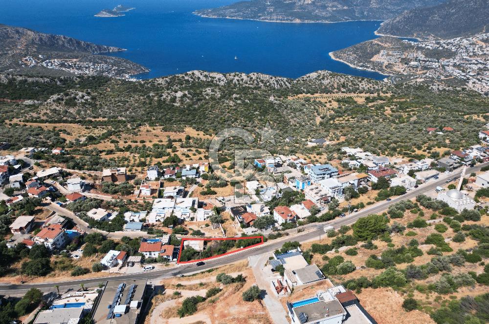 Kaş Bezirgan Villalar Bölgesinde Ana Yola Cepheli