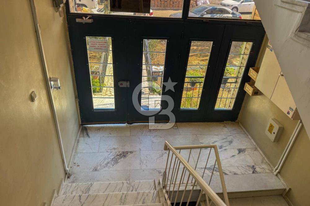 Buca Evka 1'de Full Tadilatlı Kapalı Mutfak 2+1 Satılık Daire