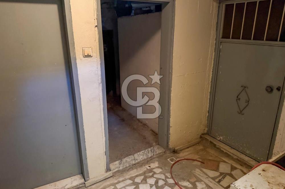 Buca Evka 1'de Full Tadilatlı Kapalı Mutfak 2+1 Satılık Daire