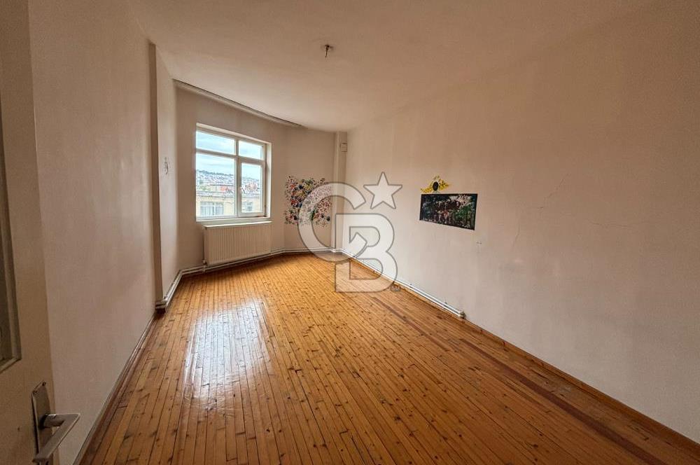 Gebi Cd. Üzerinde Merkezi Konumda Fırsat Kiralık 3+1 Daire !!!