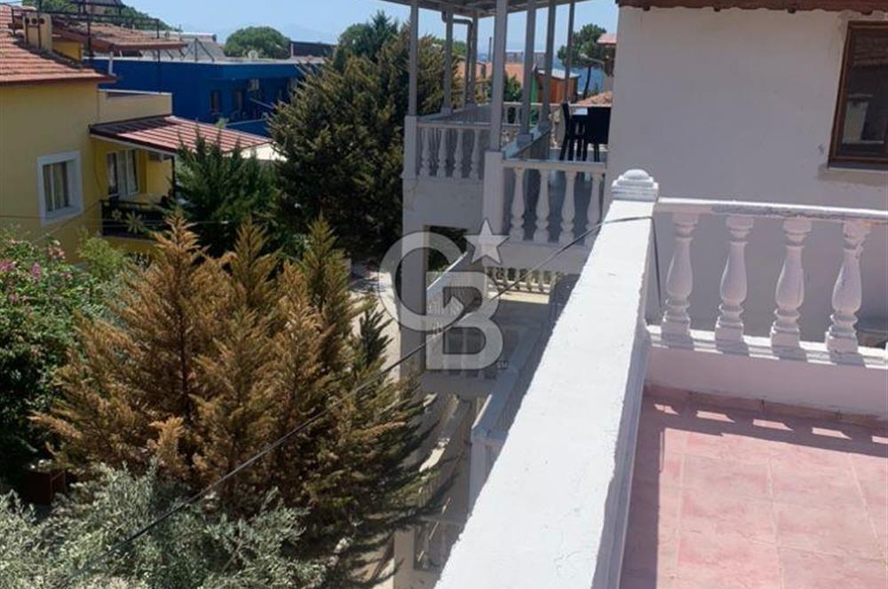 ÜRKMEZDE DENİZE 50 METRE YAKINLIKTA KİRALIK TRİPLEKS VİLLA