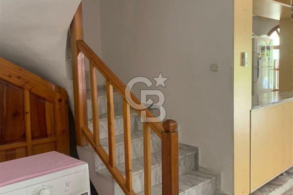 ÜRKMEZDE DENİZE 50 METRE YAKINLIKTA KİRALIK TRİPLEKS VİLLA