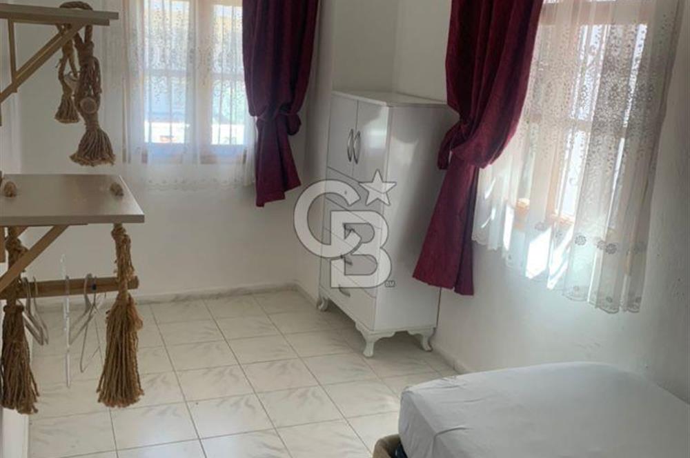 ÜRKMEZDE DENİZE 50 METRE YAKINLIKTA KİRALIK TRİPLEKS VİLLA