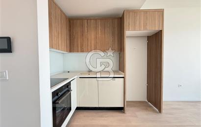 İnci Smyrna' da Deniz Manzaralı Satılık 1+1 Daire
