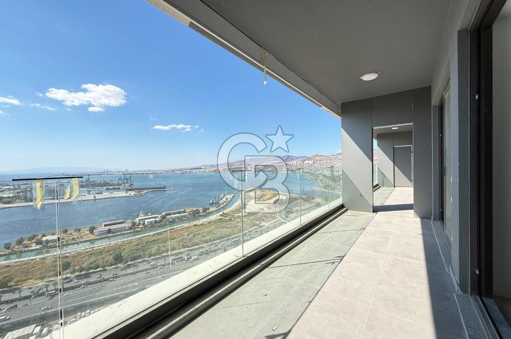 İnci Smyrna' da Deniz Manzaralı Satılık 1+1 Daire