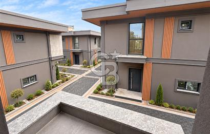 KOCAELİ BAŞİSKELE YENİKÖY MERKEZ SİTE İÇİNDE SATILIK 4+1 VİLLA