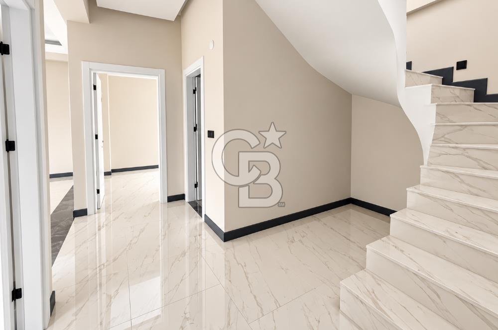 KOCAELİ BAŞİSKELE YENİKÖY MERKEZ SİTE İÇİNDE SATILIK 4+1 VİLLA