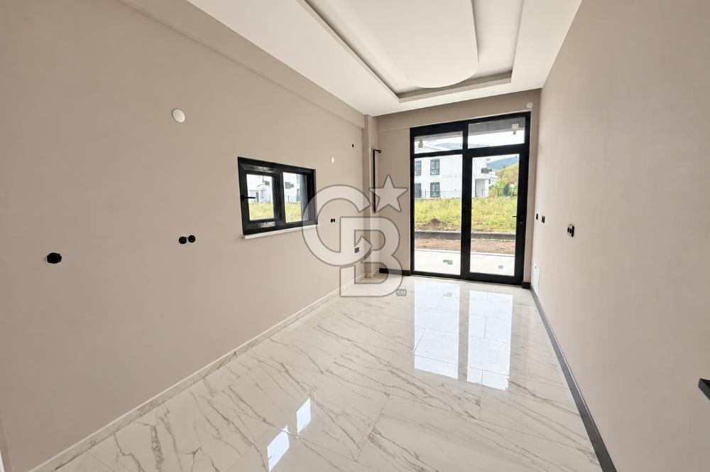 KOCAELİ BAŞİSKELE YENİKÖY MERKEZ SİTE İÇİNDE SATILIK 4+1 VİLLA