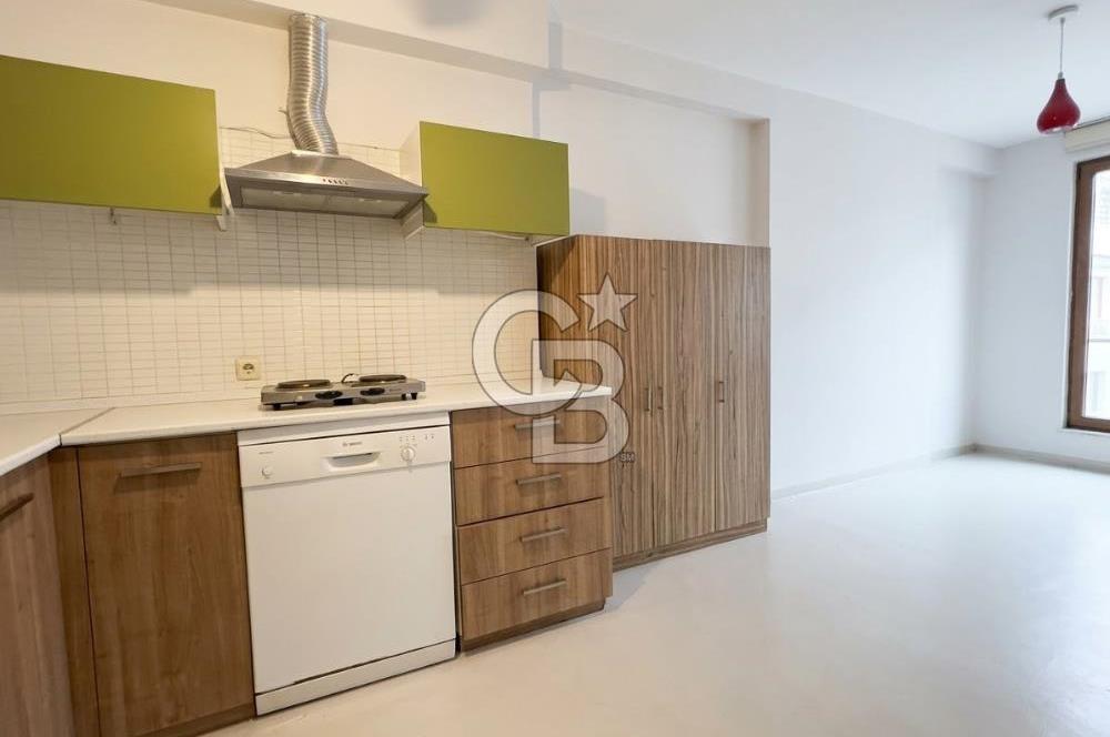 ÜSKÜDAR, BURHANİYE KİRALIK 5+1 , 3 KATLI BAHÇELİ OFİS 