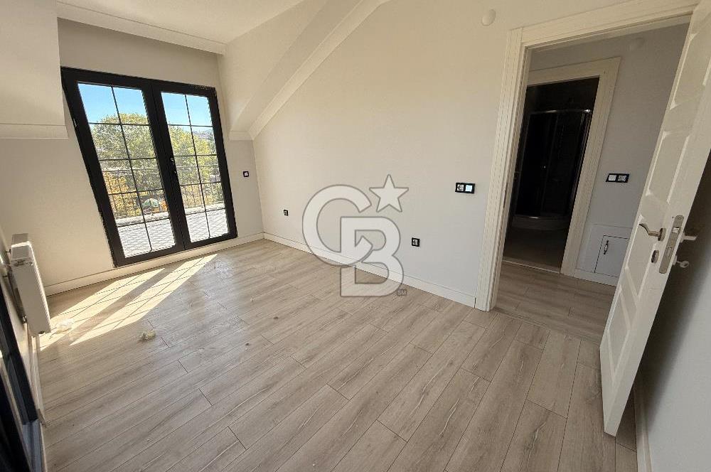 BAŞİSKELE BARBAROS 3CEPHELİ SATILIK GENİŞ 4+1 ÇATI DUBLEKS DAİRE
