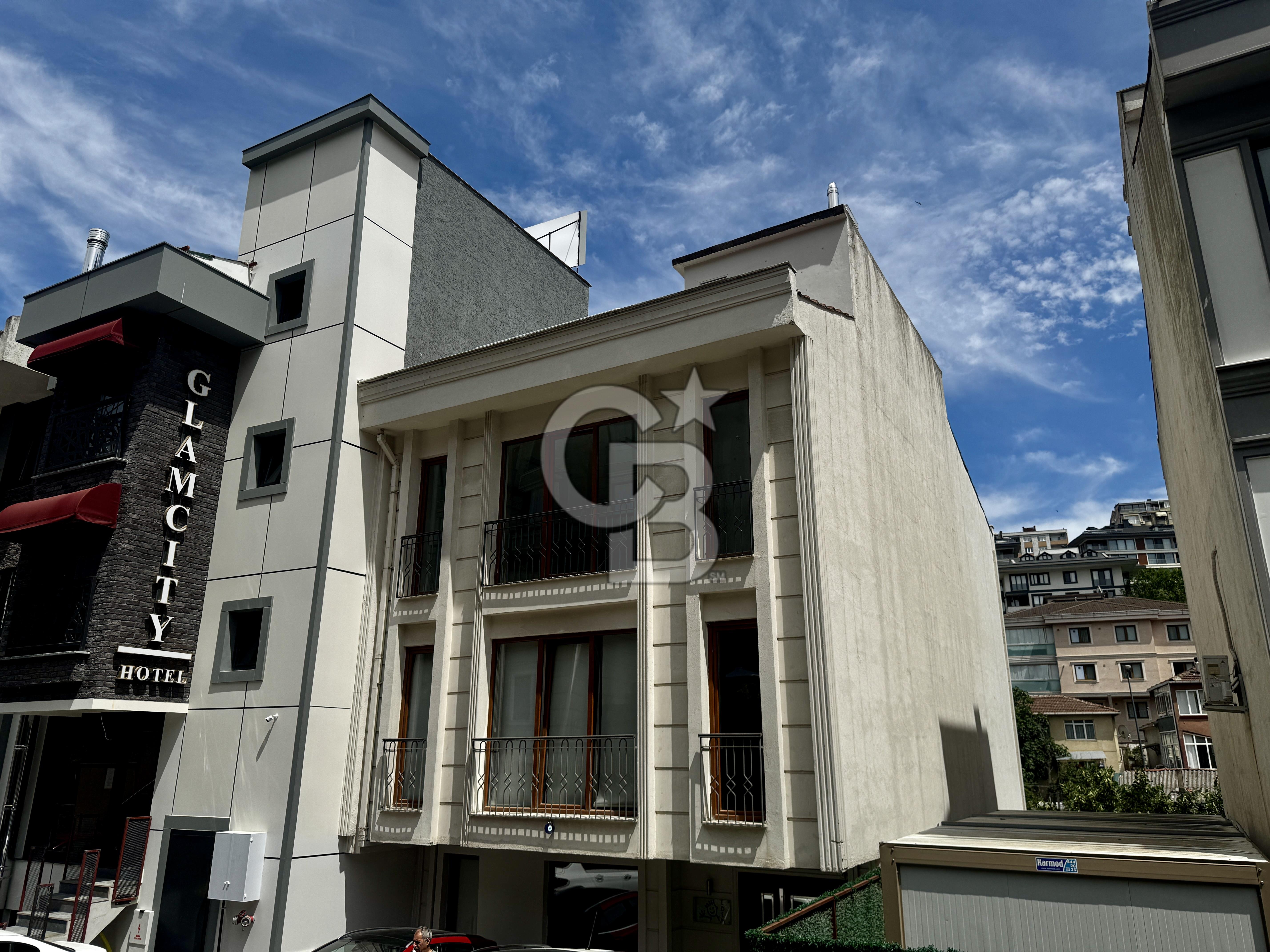 ÜSKÜDAR, BURHANİYE KİRALIK 5+1 , 3 KATLI BAHÇELİ OFİS 