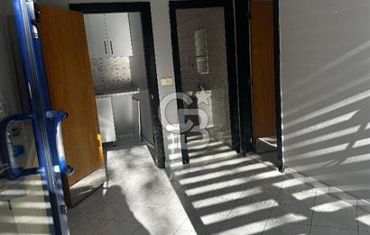 Oran TRT Karşısı Örmes Sitesinde Muftaklı WC'li Kiralık Dükkan