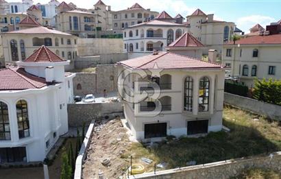 Mutlukent Mavi Ladin Sitesinde 620 m² 5+2 Muhteşem villa