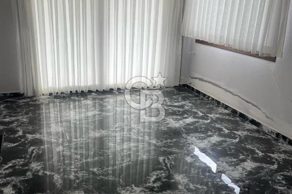 Foça Yenibağarası Satılık 6+2 Bahçe Dubleks