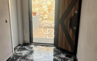 Foça Yenibağarası Satılık 6+2 Bahçe Dubleks