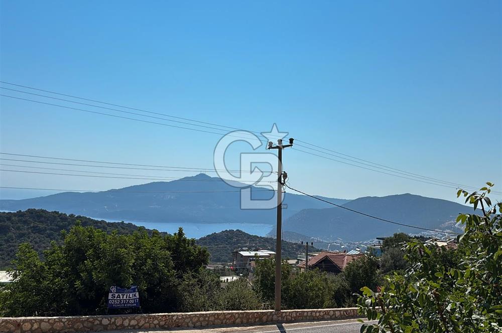 Kaş Bezirgan Villalar Bölgesinde Ana Yola Cepheli