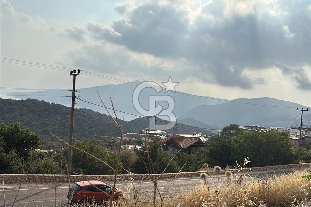 Kaş Bezirgan Villalar Bölgesinde Ana Yola Cepheli