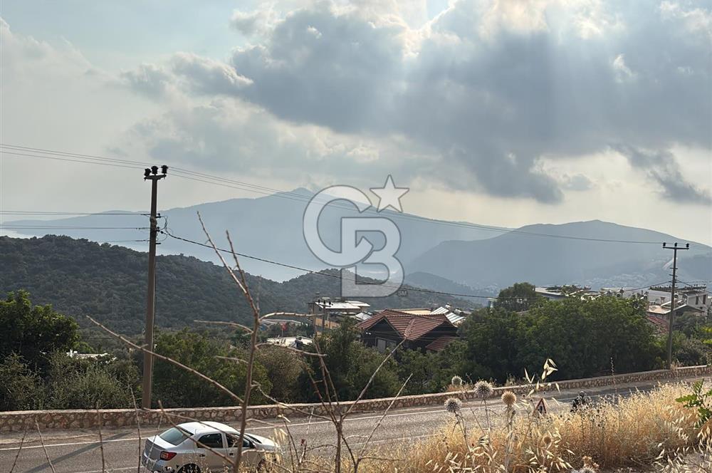 Kaş Bezirgan Villalar Bölgesinde Ana Yola Cepheli