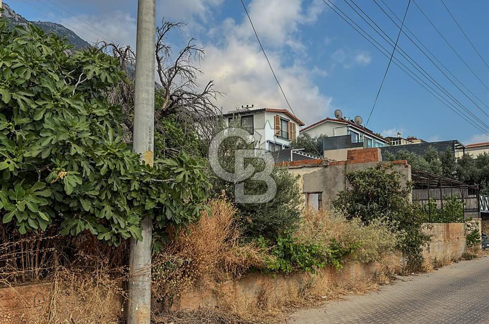 Kaş Bezirgan Villalar Bölgesinde Ana Yola Cepheli