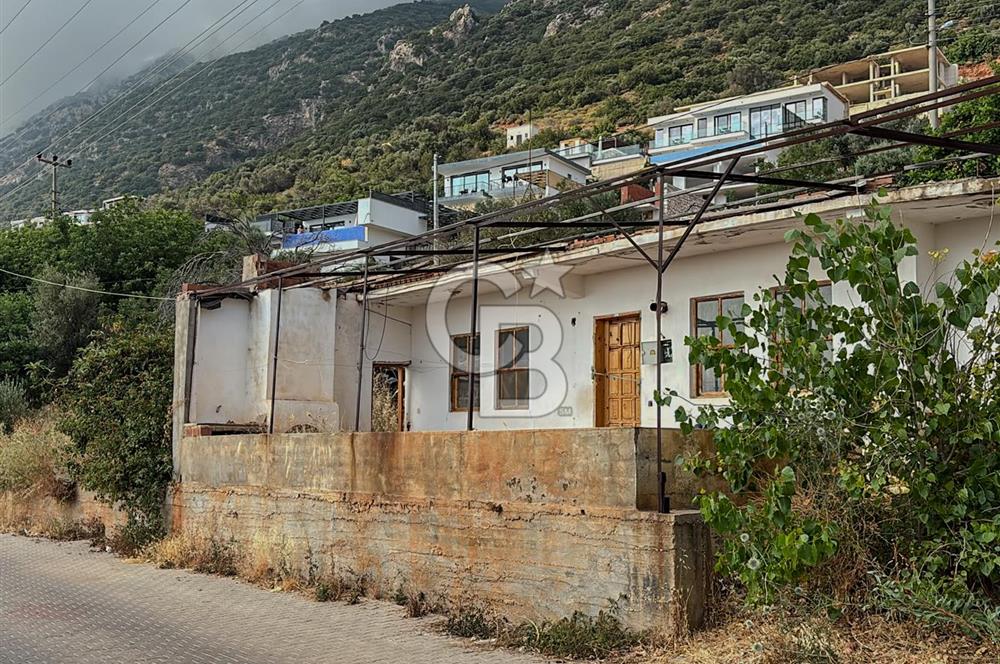 Kaş Bezirgan Villalar Bölgesinde Ana Yola Cepheli