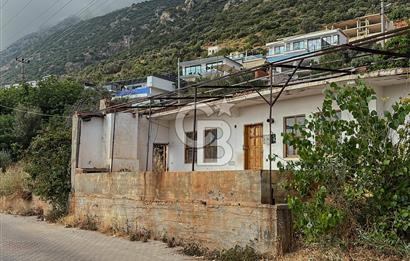 Kaş Bezirgan Villalar Bölgesinde Ana Yola Cepheli