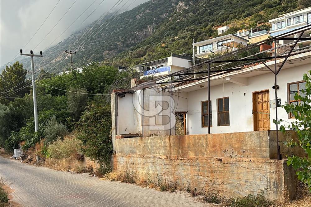 Kaş Bezirgan Villalar Bölgesinde Ana Yola Cepheli