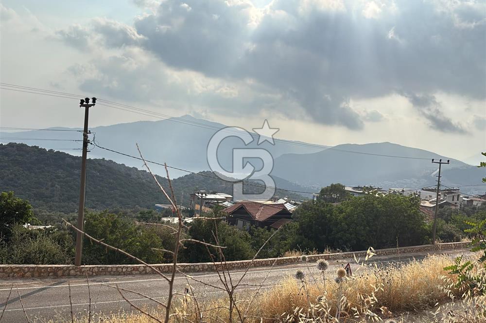Kaş Bezirgan Villalar Bölgesinde Ana Yola Cepheli