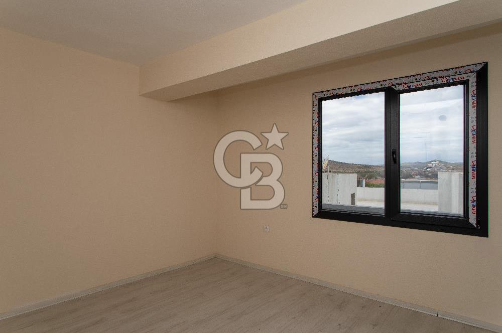 FOÇA BAĞARASI KAZIM DİRİK MAH. SATILIK SIFIR 2+1 FIRSAT DAİRE