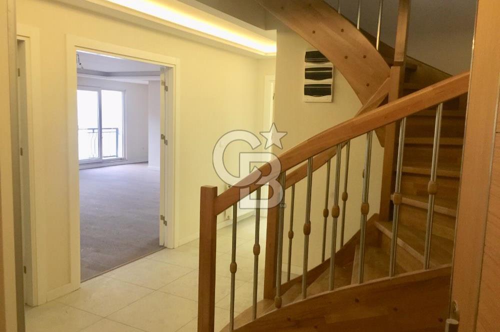 Bakırköy Vezüv Konaklarında Çift Girişli Dubleks Daire 4+1