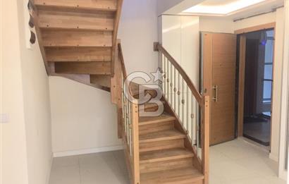 Bakırköy Vezüv Konaklarında Çift Girişli Dubleks Daire 4+1