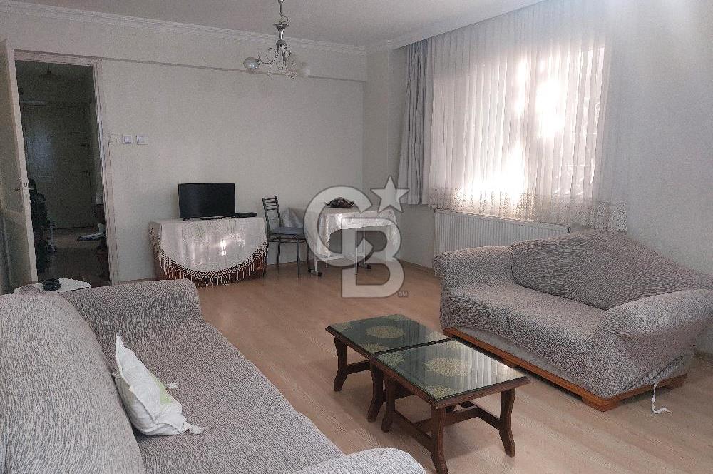 Karabağlar Esenyalı'da Kiralık Geniş 3+1 Eşyalı Daire