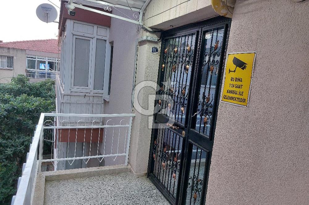 Karabağlar Esenyalı'da Kiralık Geniş 3+1 Eşyalı Daire