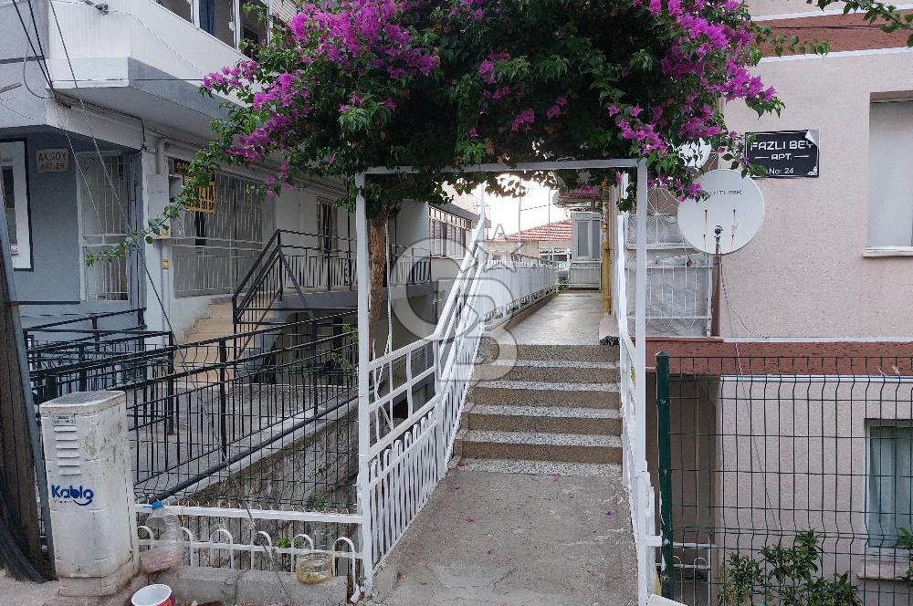 Karabağlar Esenyalı'da Kiralık Geniş 3+1 Eşyalı Daire