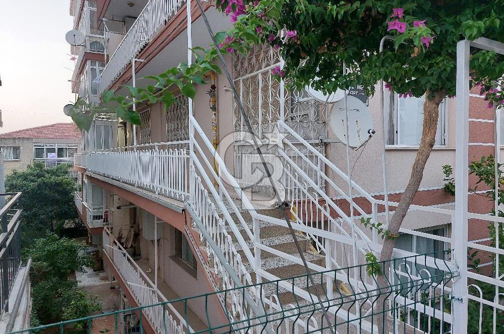 Karabağlar Esenyalı'da Kiralık Geniş 3+1 Eşyalı Daire