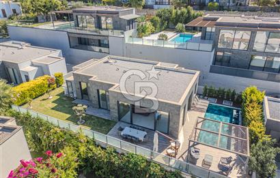 Yalıkavak'ta Yatay Mimari Özel Havuzlu Bahçeli 3+1 Villa