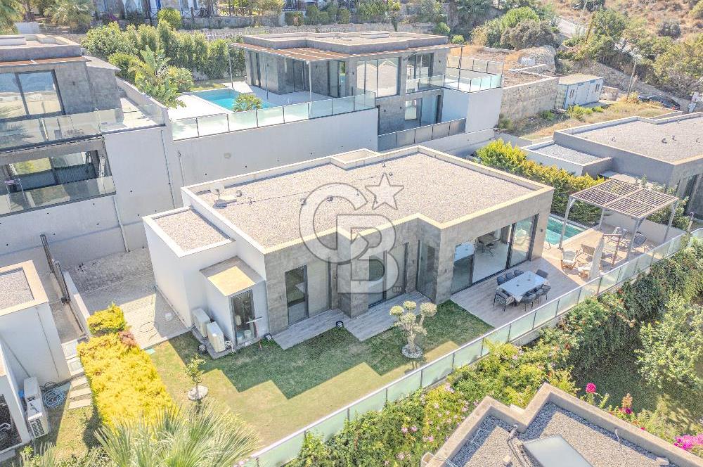 Yalıkavak'ta Yatay Mimari Özel Havuzlu Bahçeli 3+1 Villa